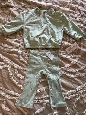NWT Cat & Jack Mint Floral Outfit 12 Months